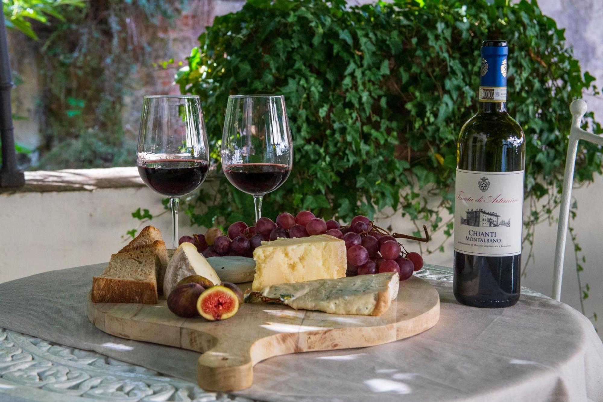 Locanda Sant' Agostino Lucca Luaran gambar